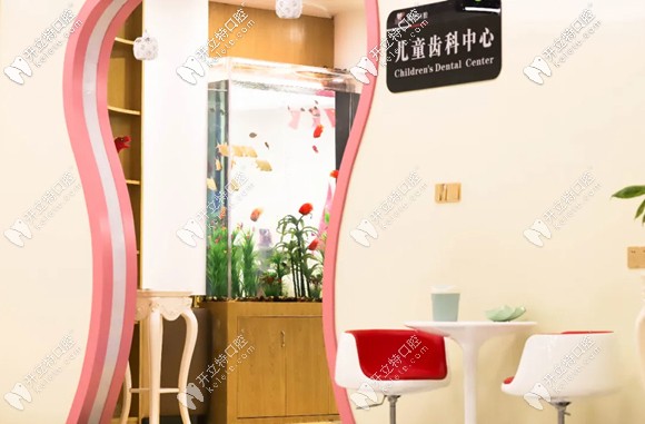 微笑口腔會為顧客提供全方位優(yōu)質服務