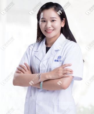 ?？谑旋埲A區(qū)鼎點(diǎn)口腔海秀門(mén)診部主任張思如